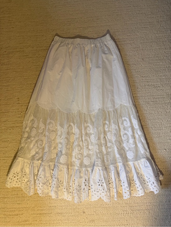 Abercrombie & Fitch Dresses & Skirts - Abercrombie & Fitch White Embroidered Eyelet Maxi Skirt